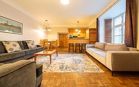 Old Town - Kohtu Apartment